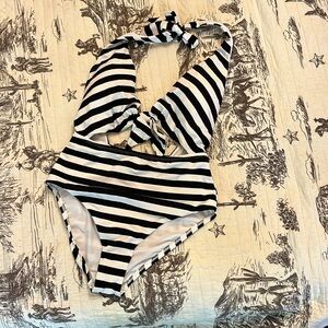 Black and white Swim